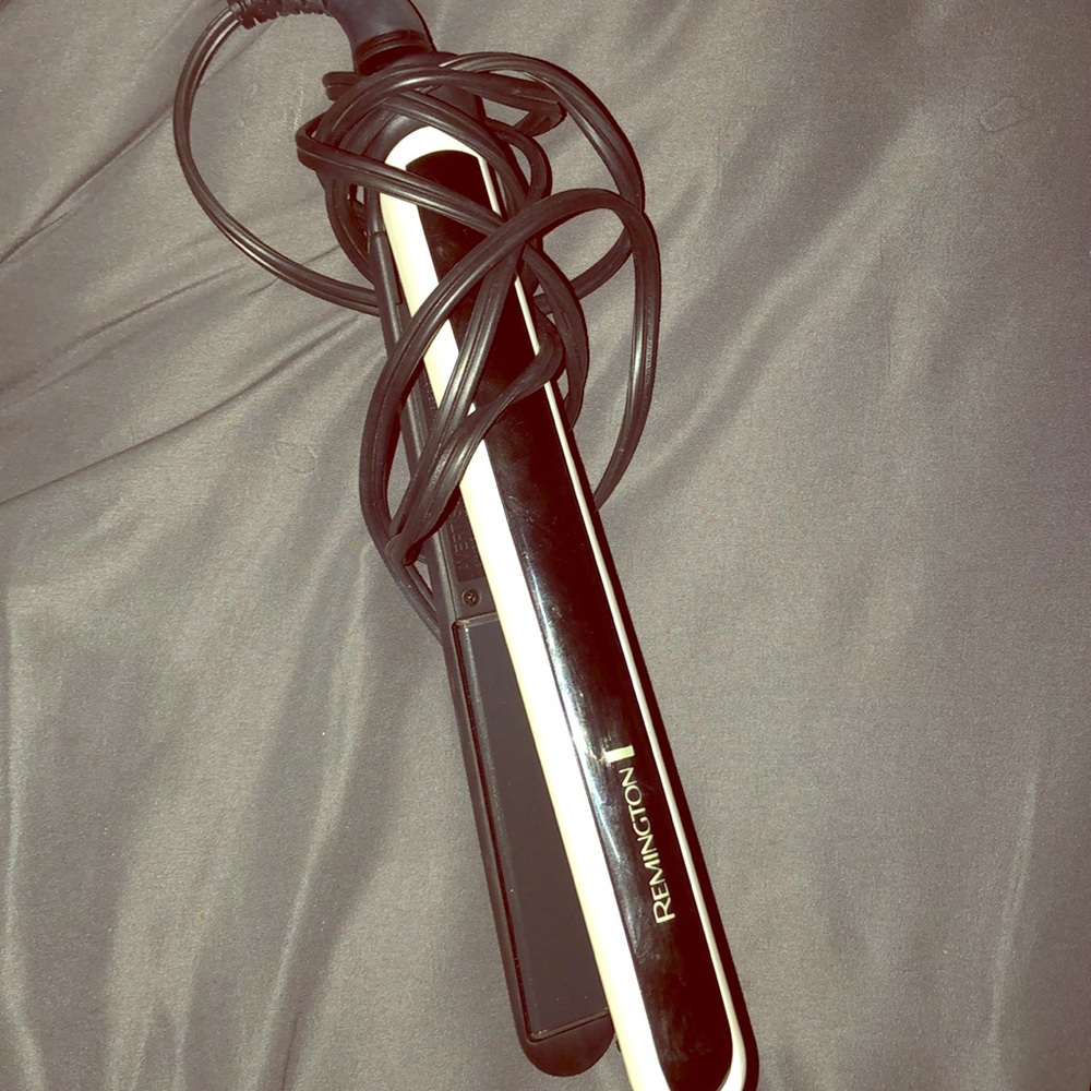Remington flat iron